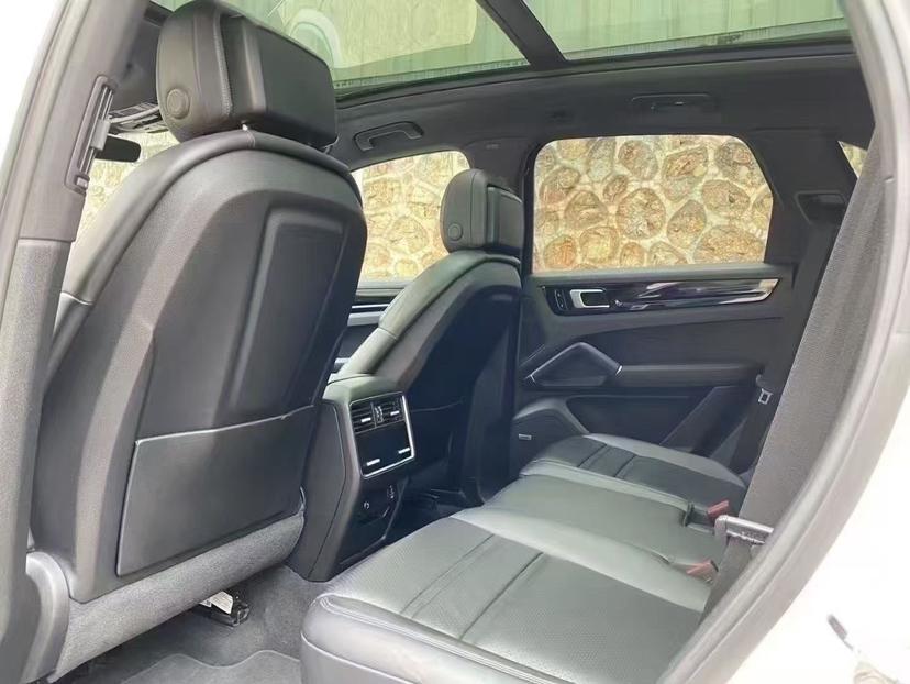 Porsche Cayenne 2019 thumb 12
