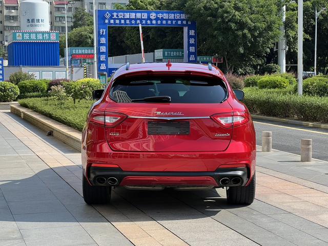 Maserati Levante 2019 thumb 6