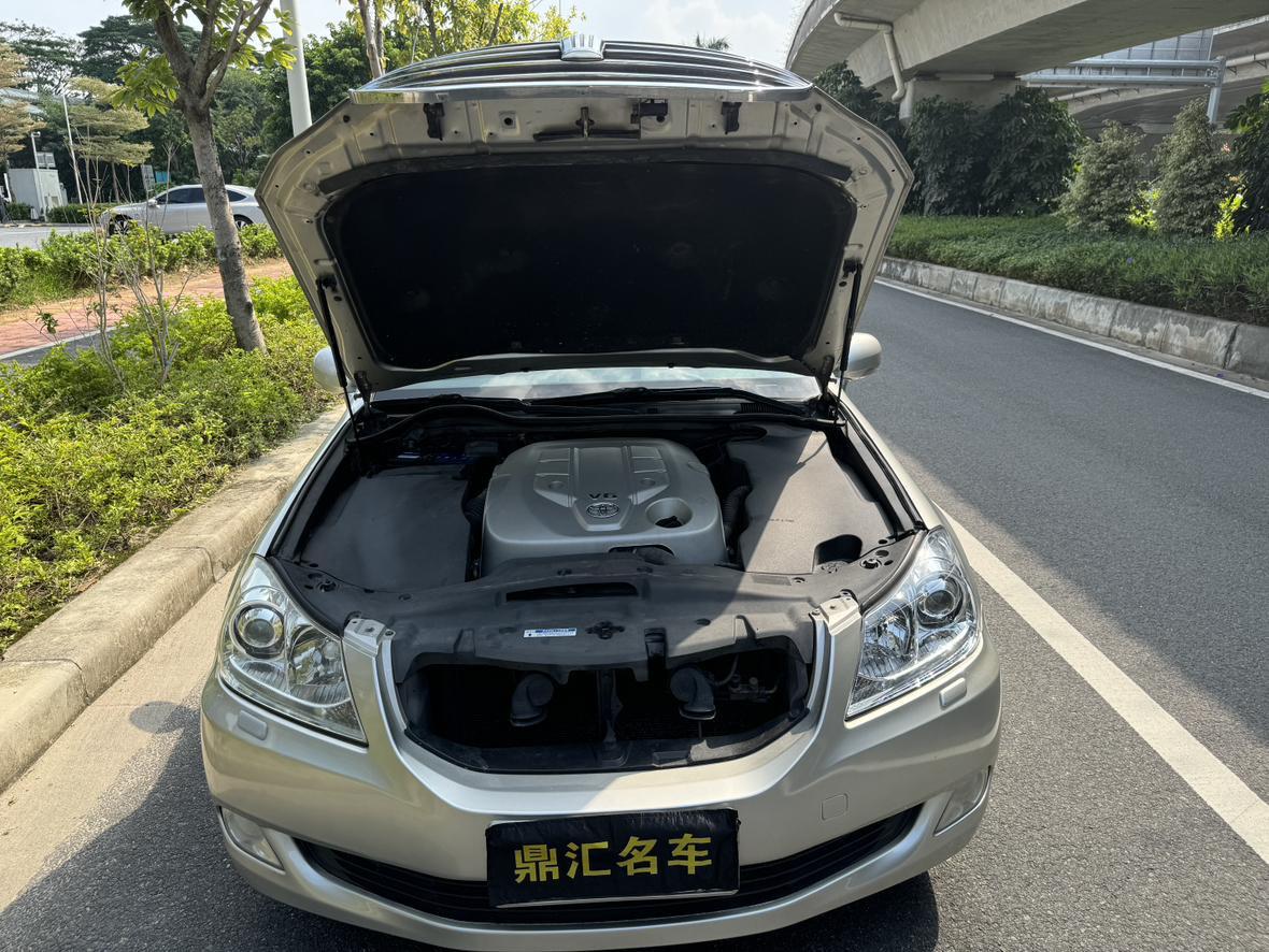 Toyota Crown 2010 thumb 10