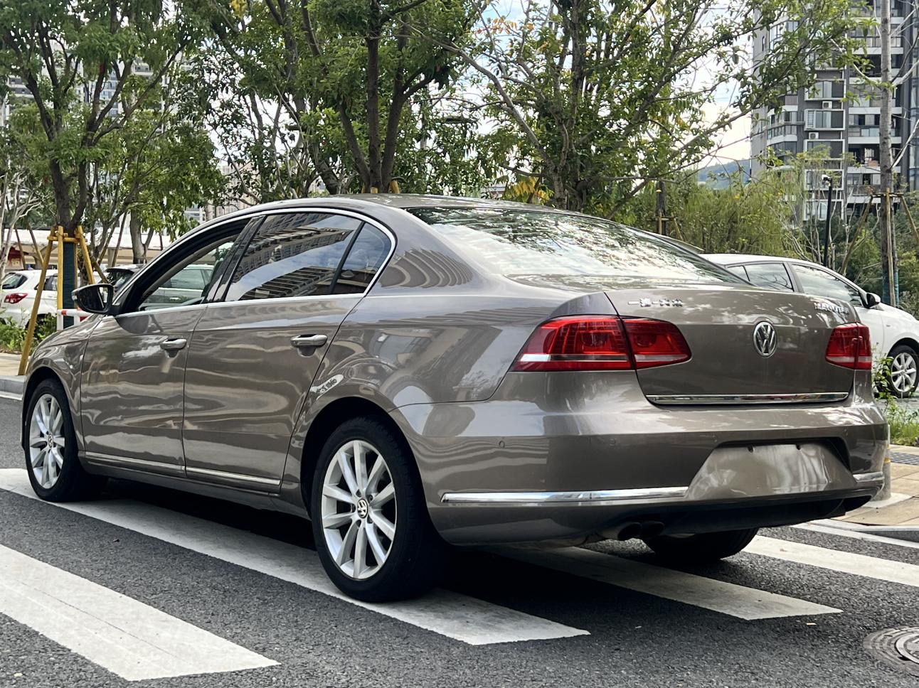 Volkswagen Magotan 2013 thumb 3