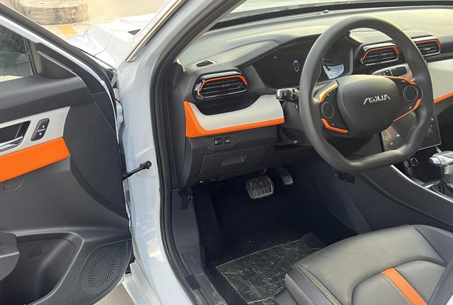 Dongfeng Aeolus Yixuan 2023 thumb 2