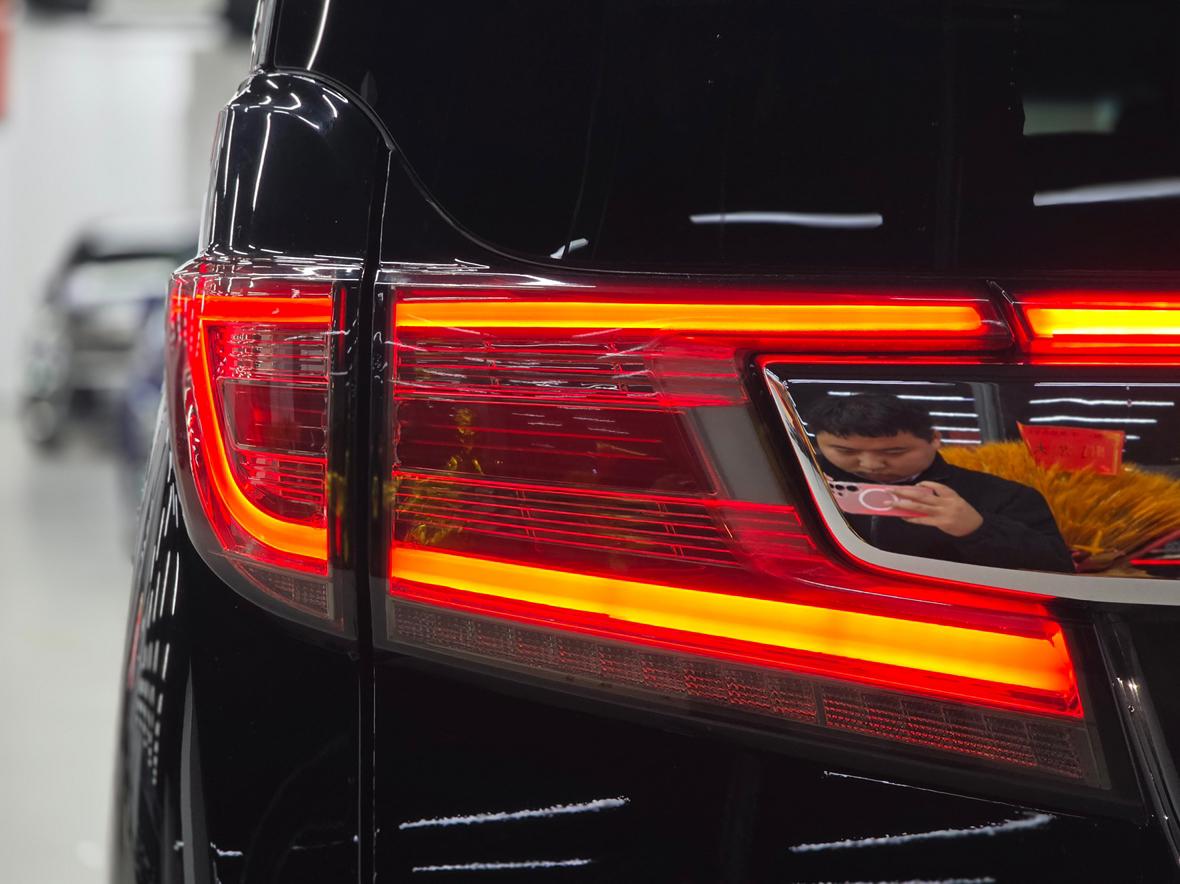 Toyota Alphard 2019 thumb 2