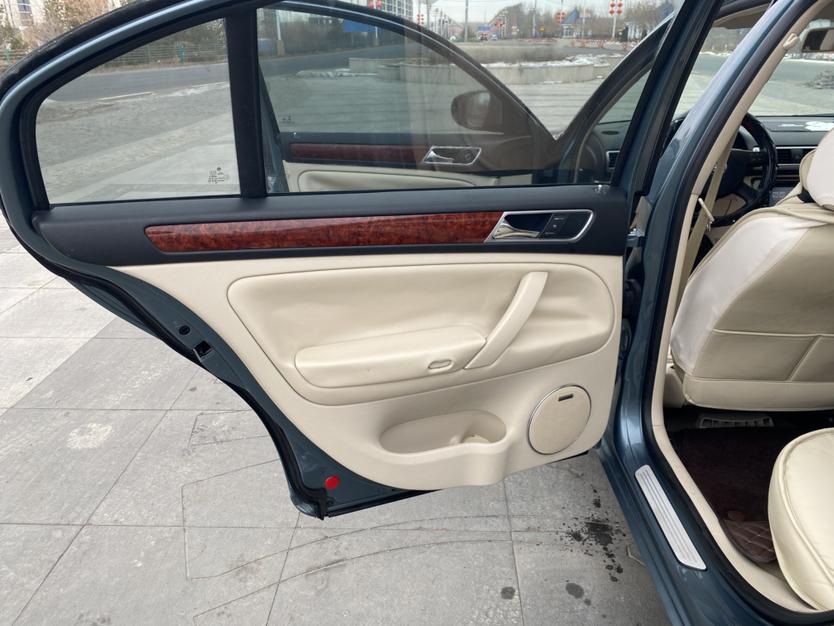 Volkswagen Passat 2011 thumb 6