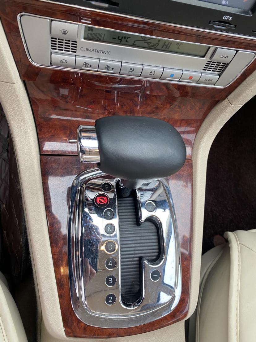 Volkswagen Passat 2011 thumb 11