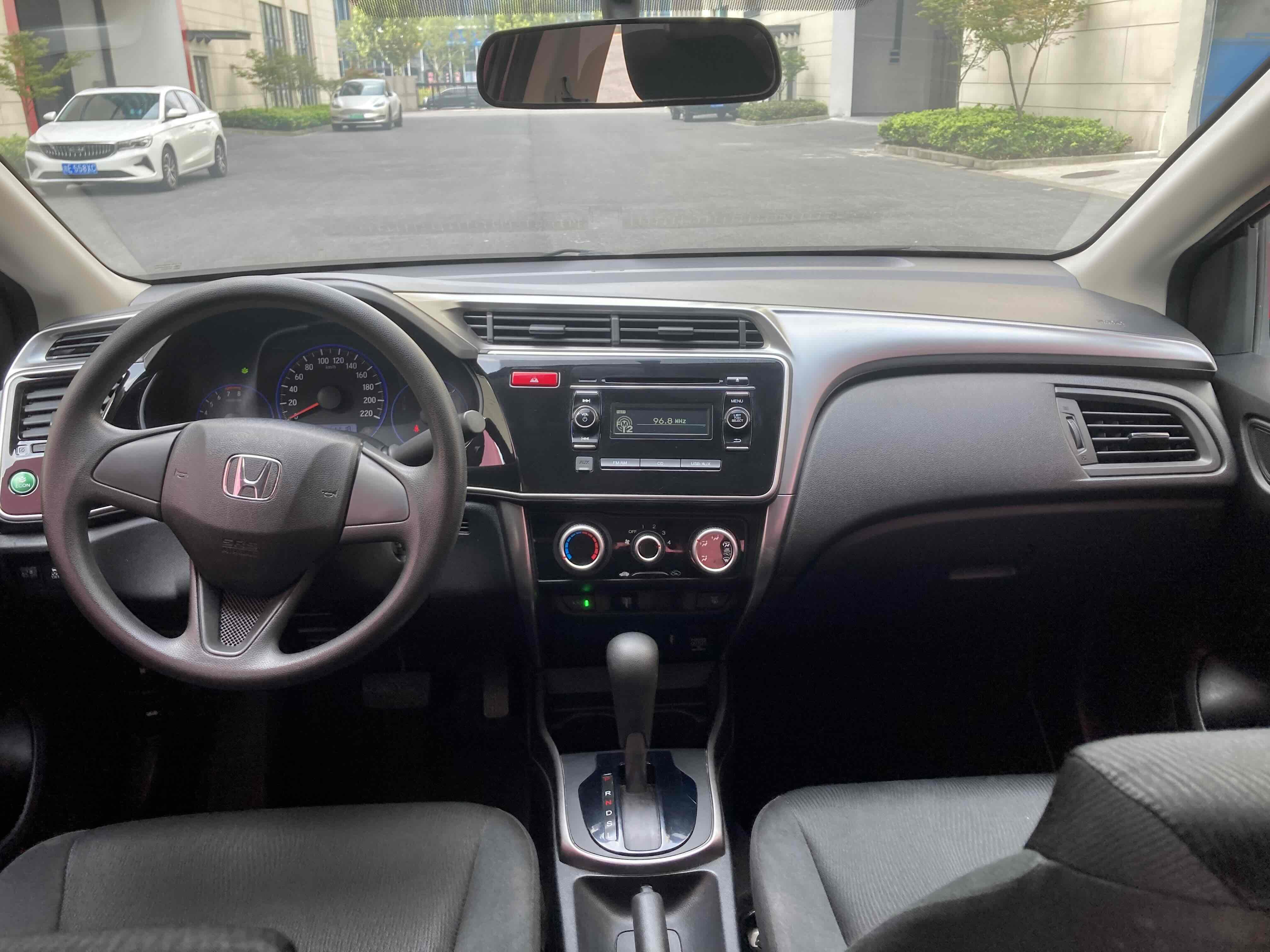 Honda City 2016 thumb 5