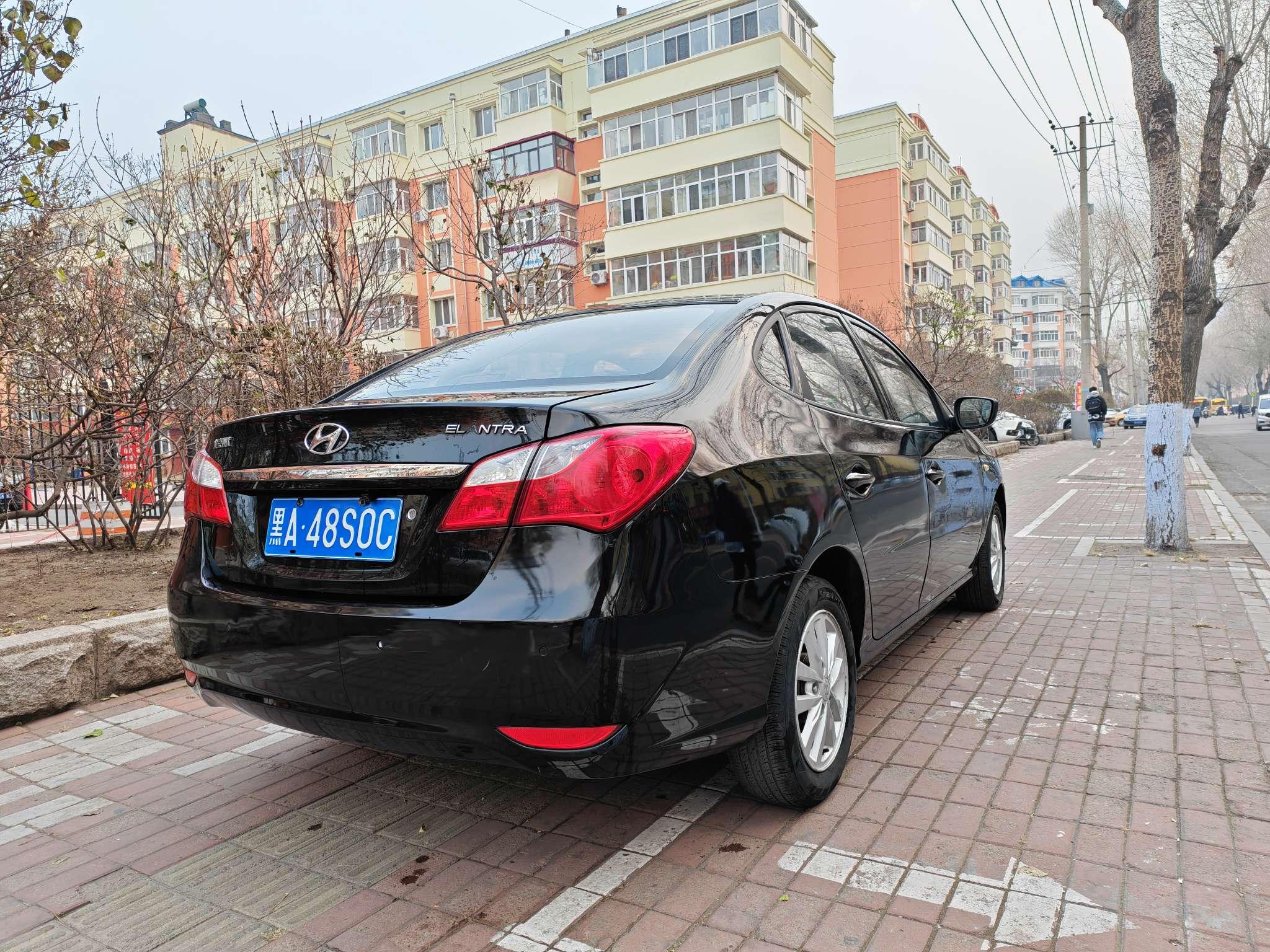 Hyundai Elantra 2015 thumb 4