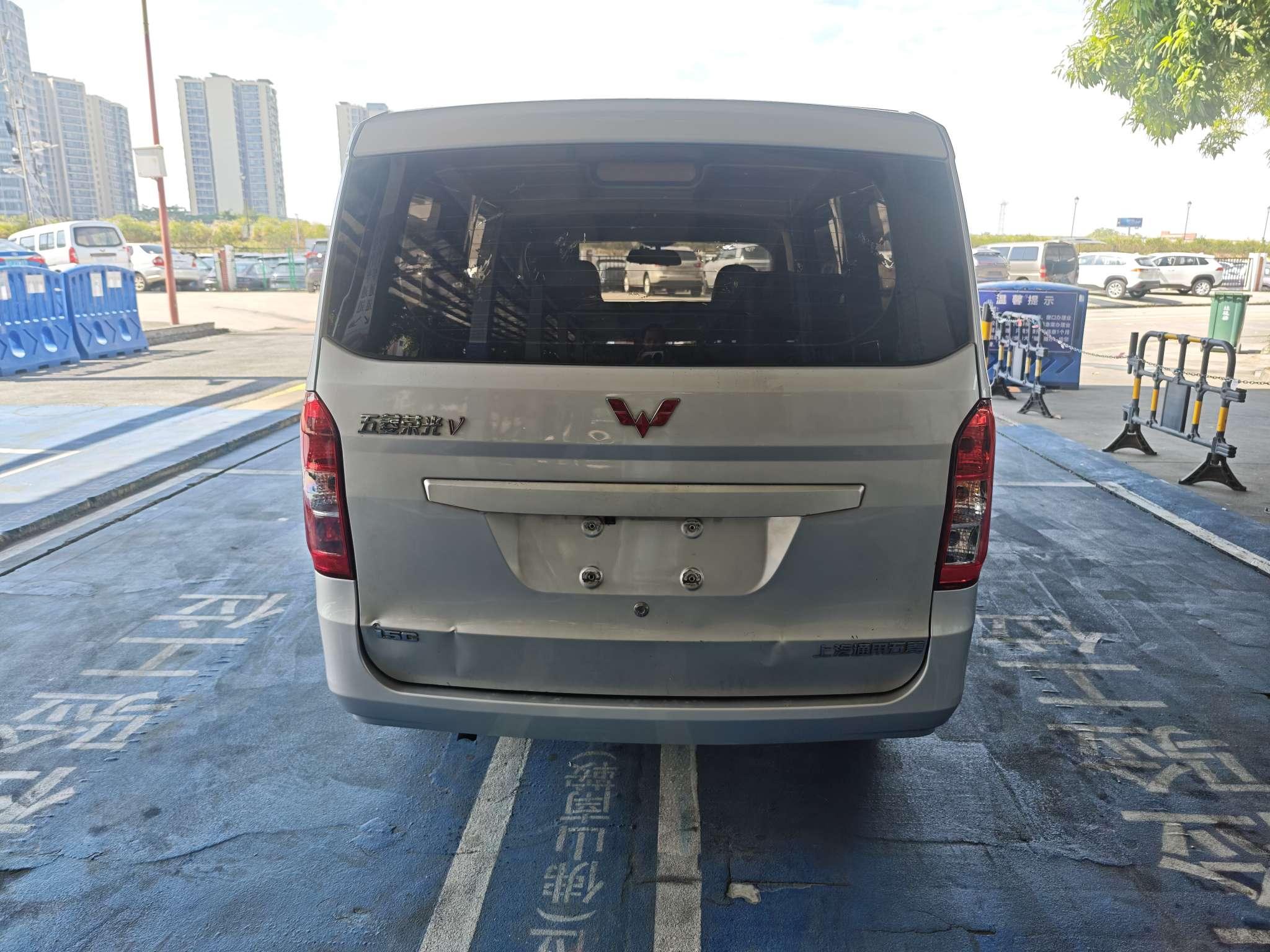 Wuling Rongguang V 2018 thumb 4