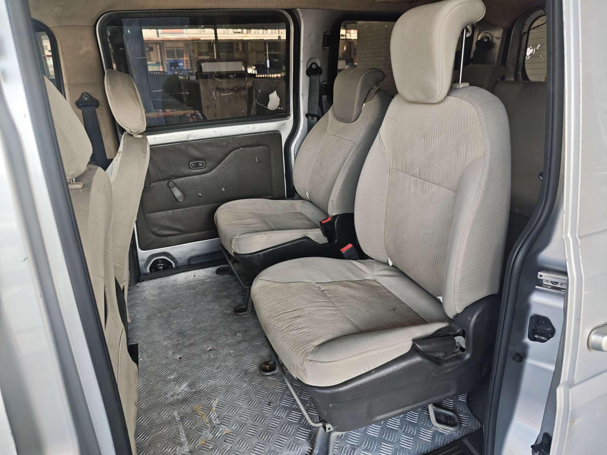 Wuling Rongguang V 2018 thumb 9