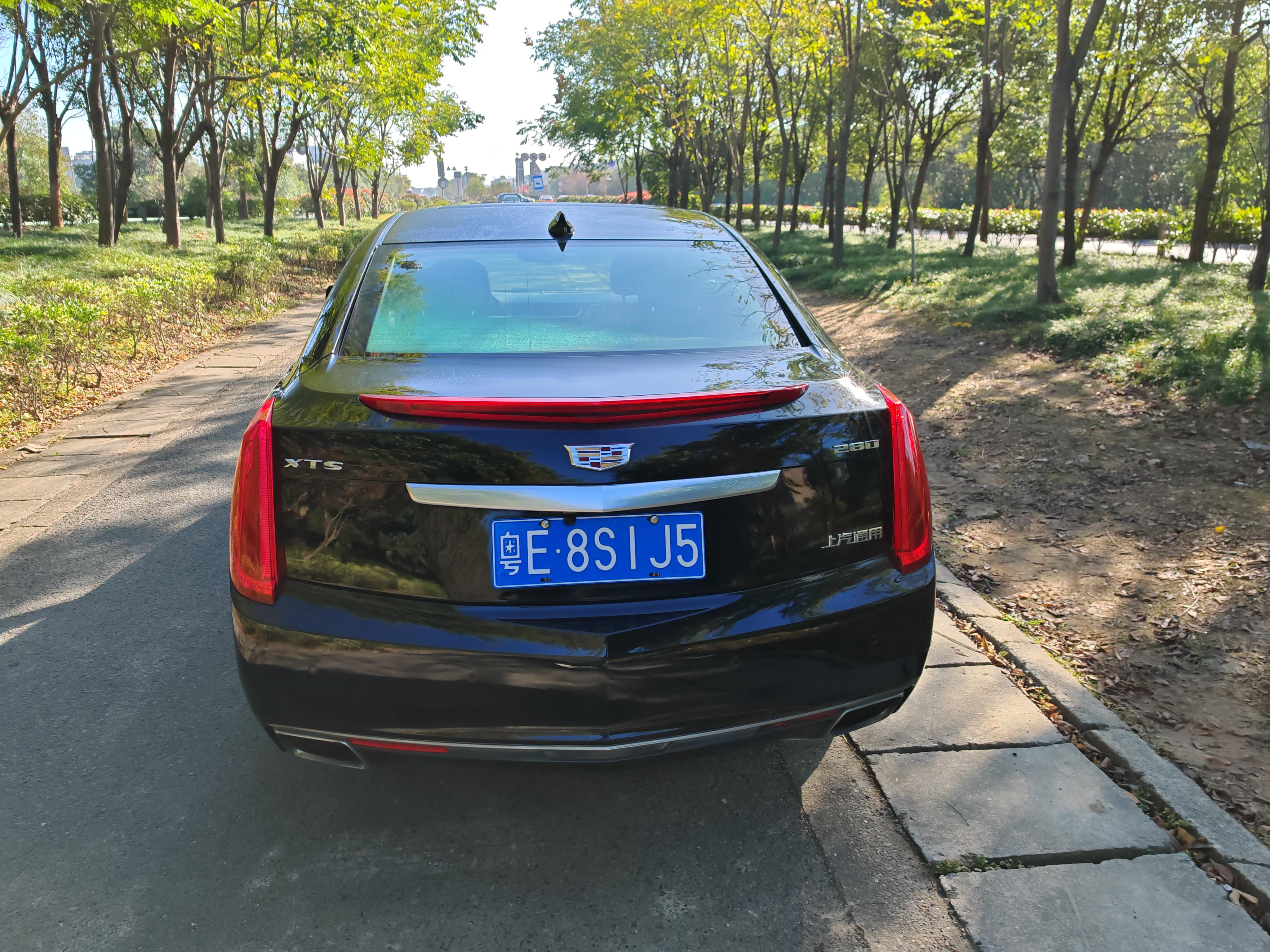 Cadillac XTS 2017 thumb 3