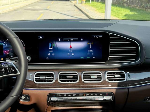Mercedes-Benz GLE 2025 thumb 10