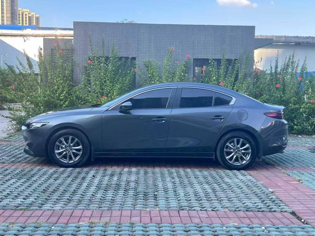 Mazda 3 2022 thumb 10