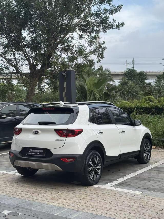 Kia Stonic 2021 thumb 6