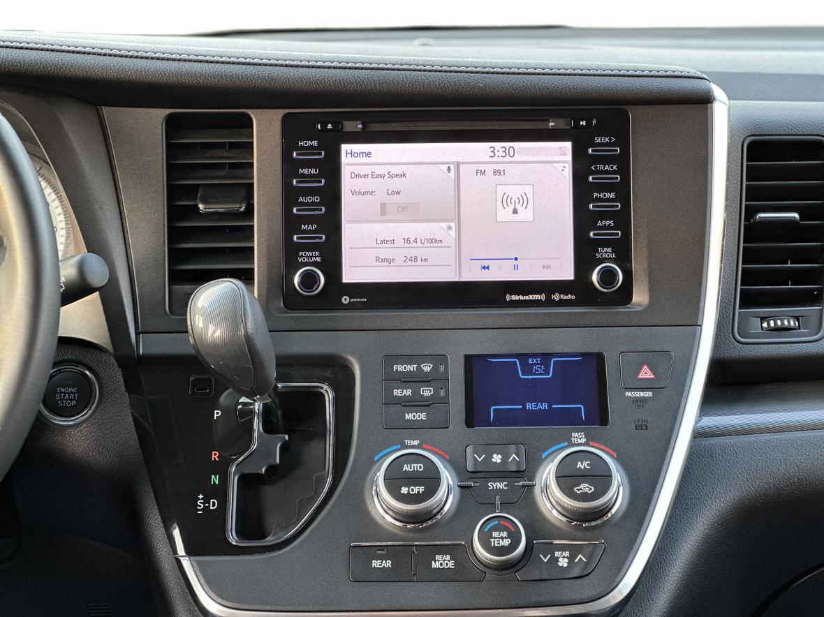 Toyota Sienna 2017 thumb 10
