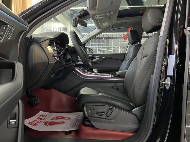 Audi Q7 2023 thumb 2