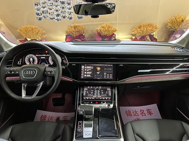 Audi Q7 2023 thumb 4