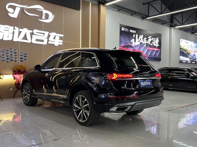 Audi Q7 2023 thumb 10
