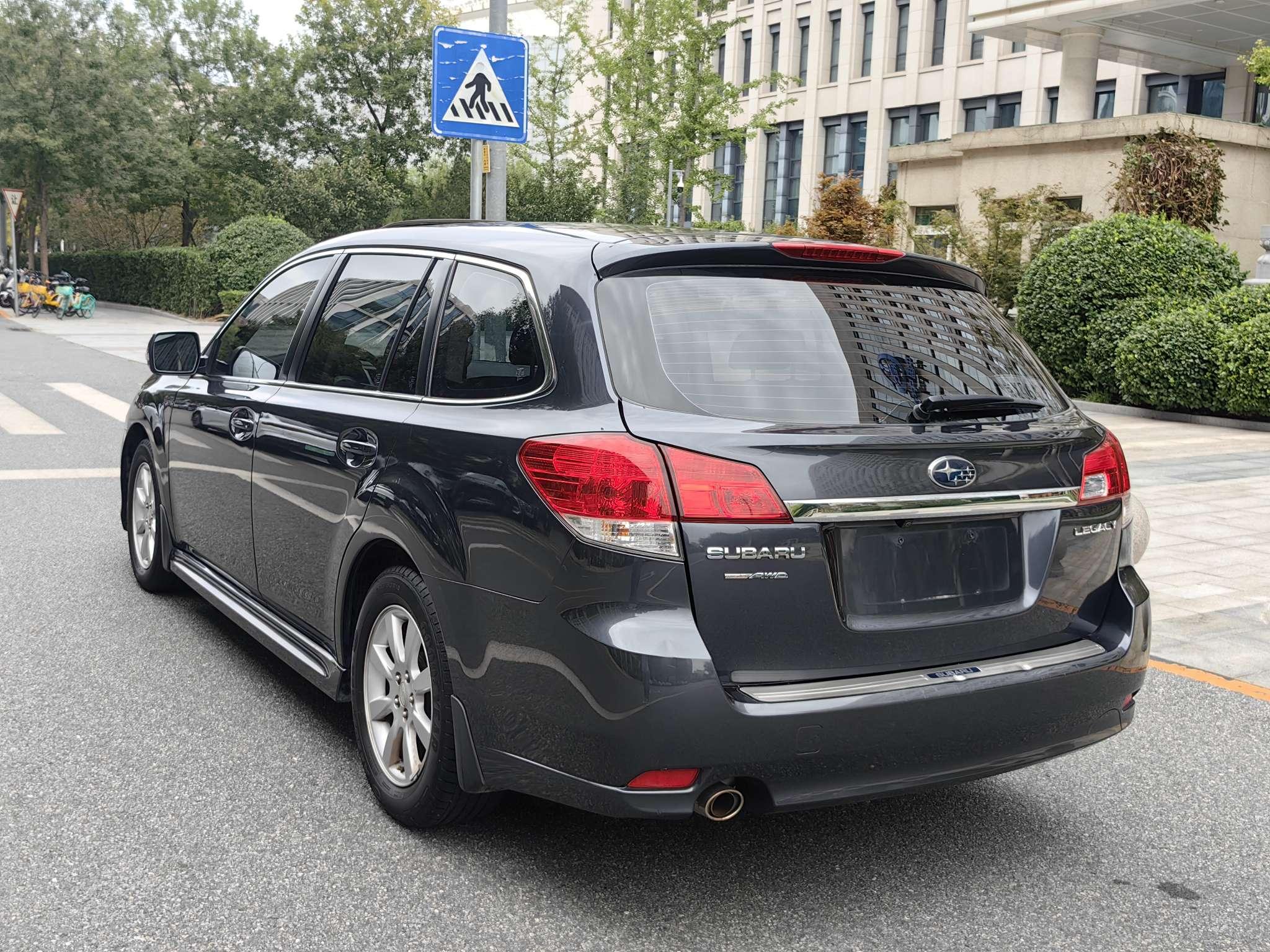 Subaru Legacy 2010 thumb 3