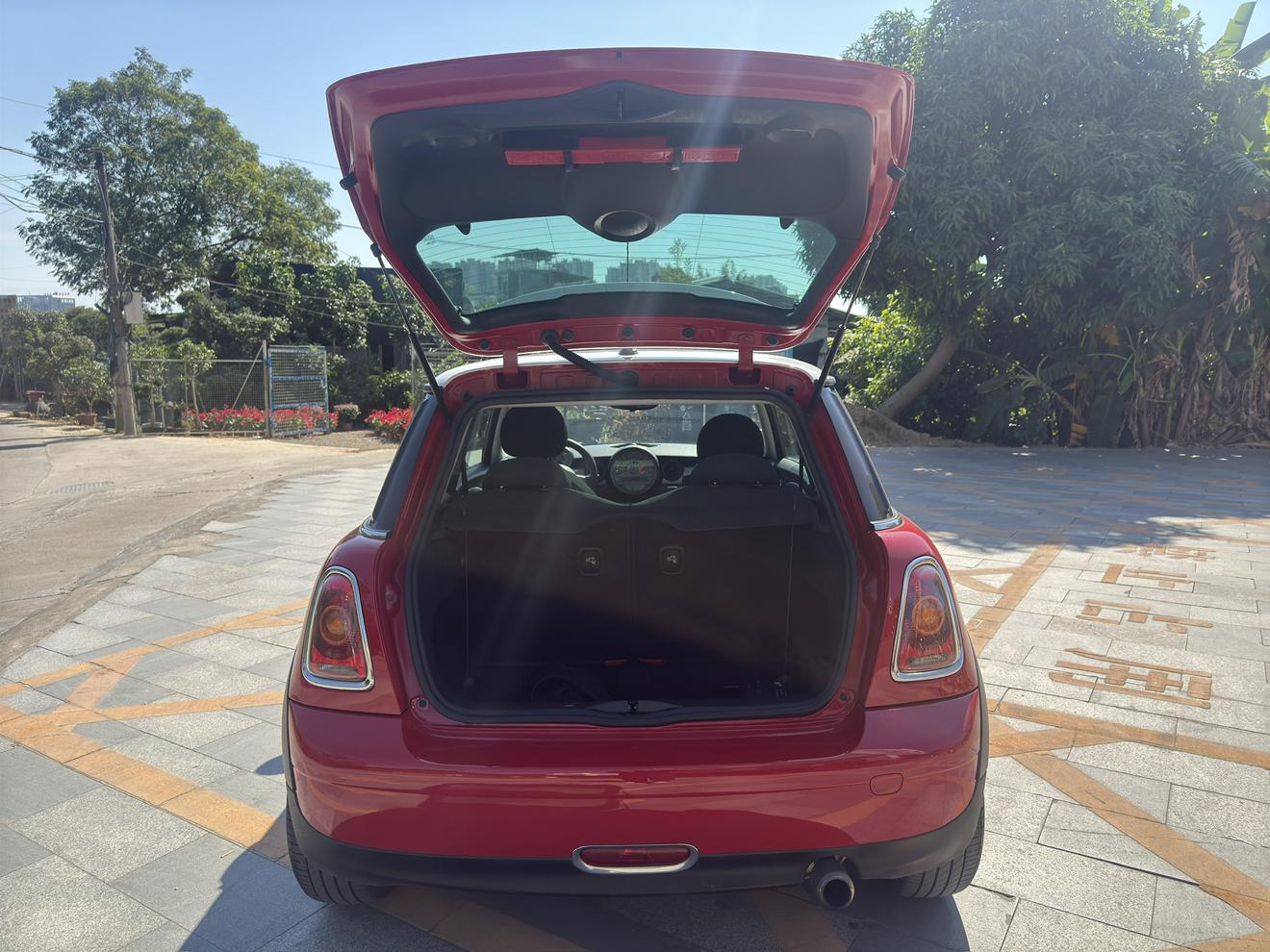 Mini Hatch 2010 thumb 11