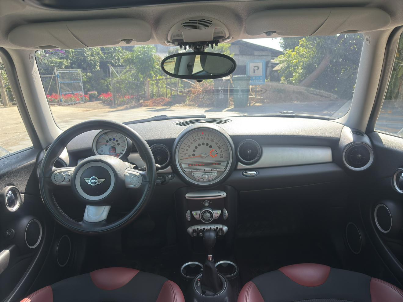 Mini Hatch 2010 thumb 12