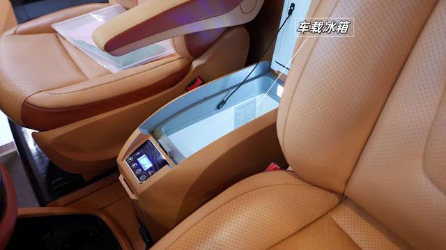 Mercedes-Benz V-Класс 2019 thumb 3