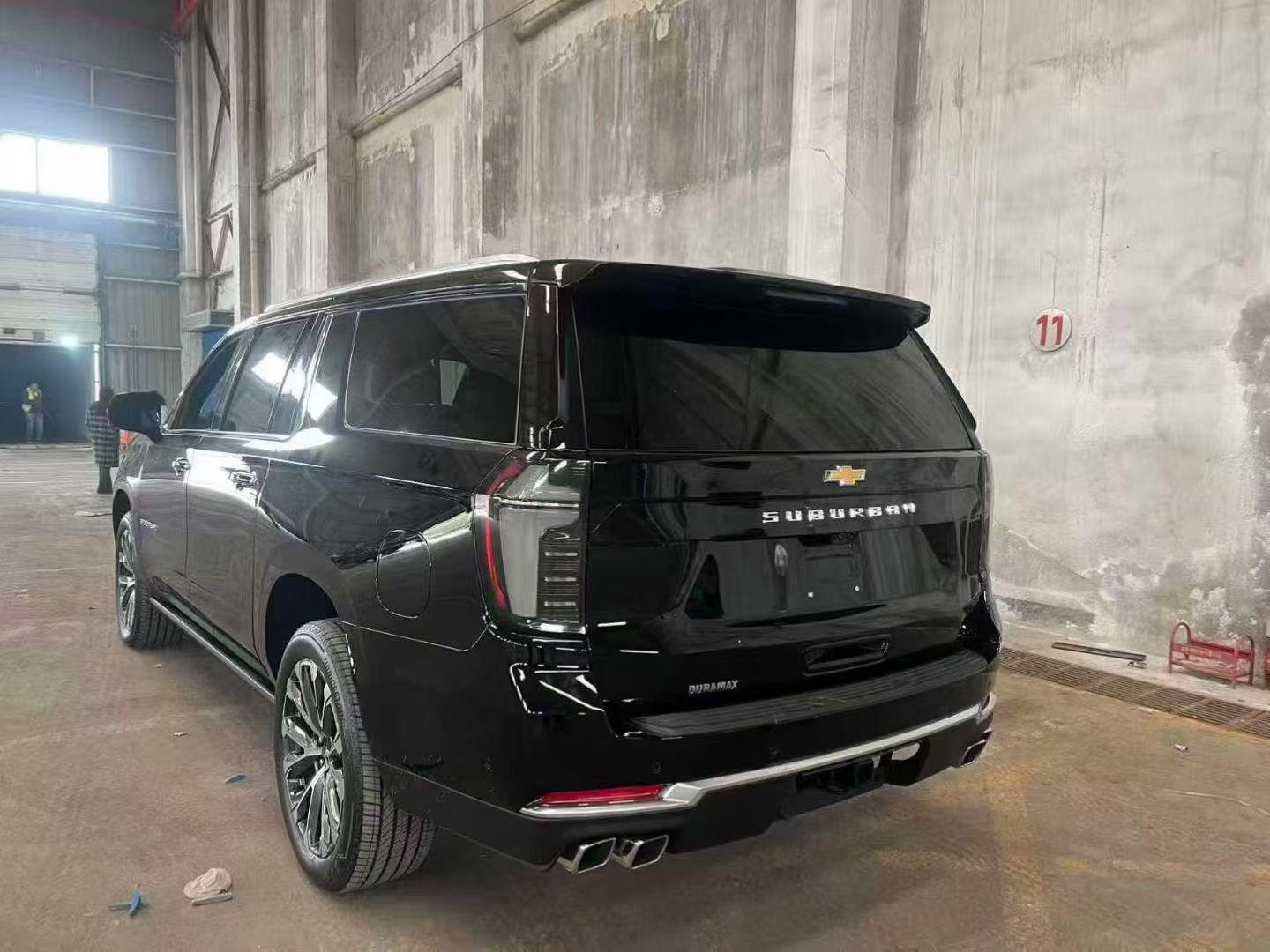 Chevrolet Suburban 2025 thumb 9