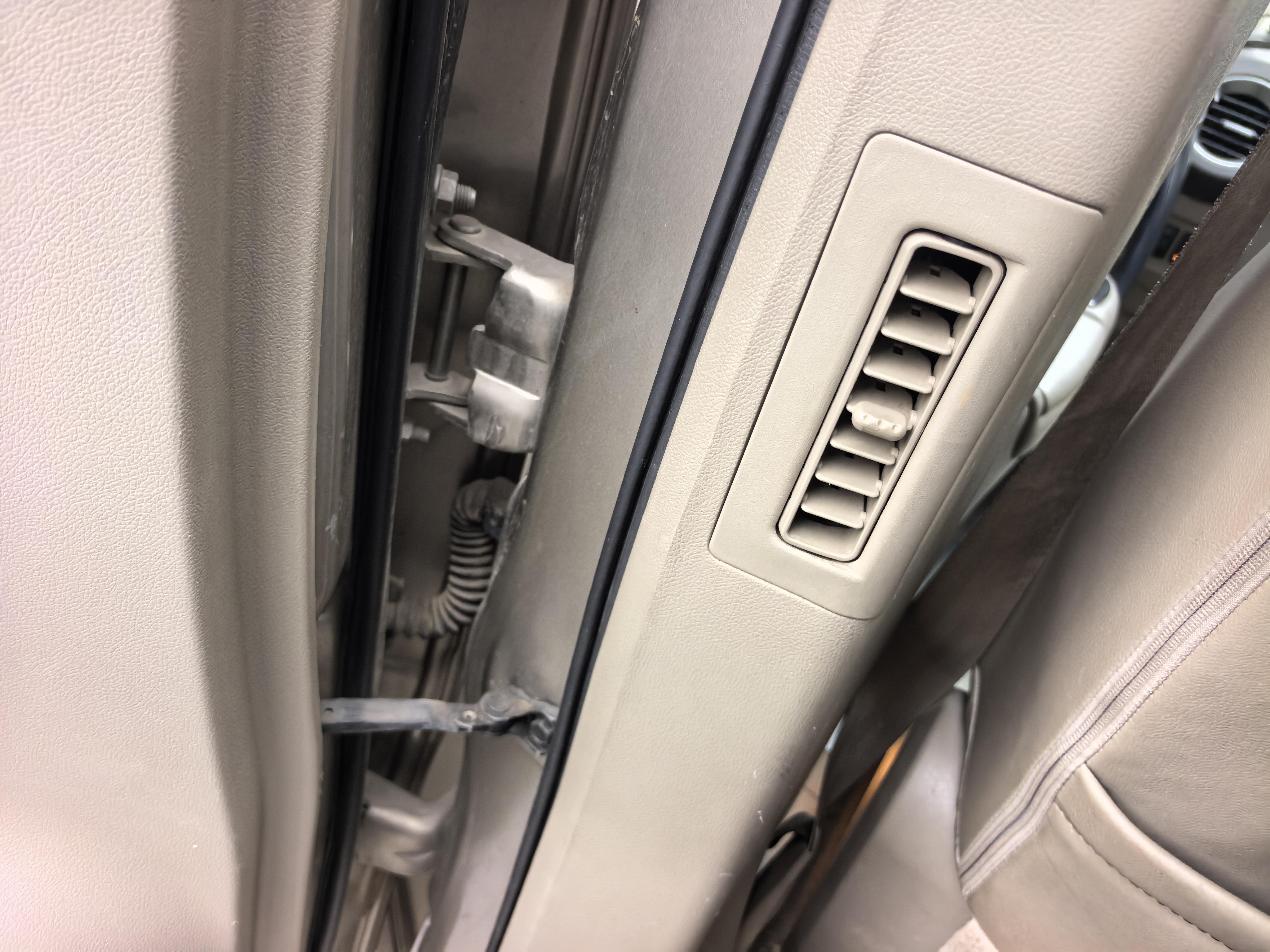 Renault Koleos 2012 thumb 8