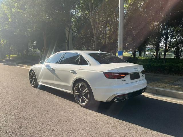 Audi A5 2023 thumb 3