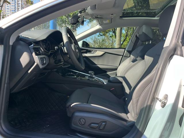 Audi A5 2023 thumb 4