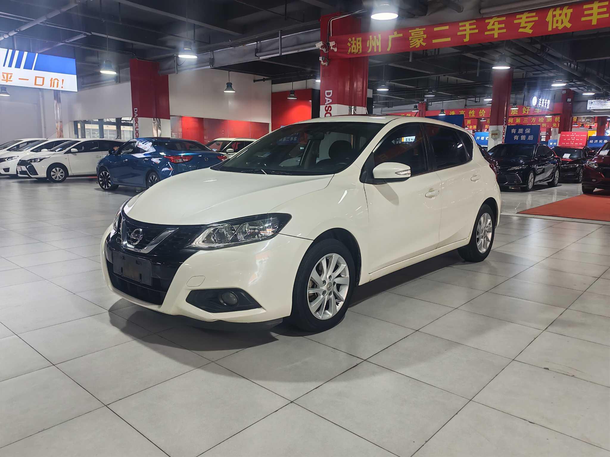 Nissan Tiida 2016 thumb 8