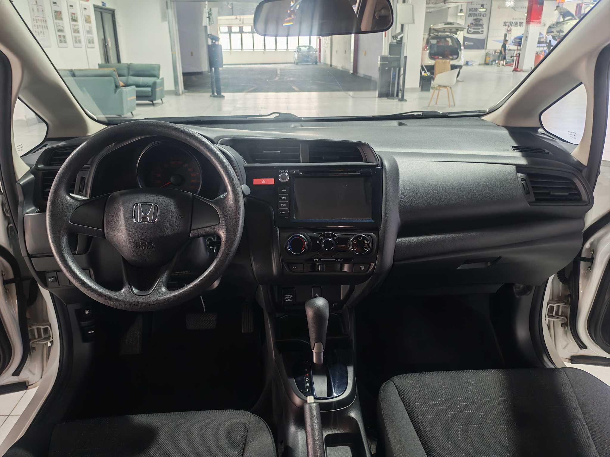 Honda Fit Shuttle 2015 thumb 5