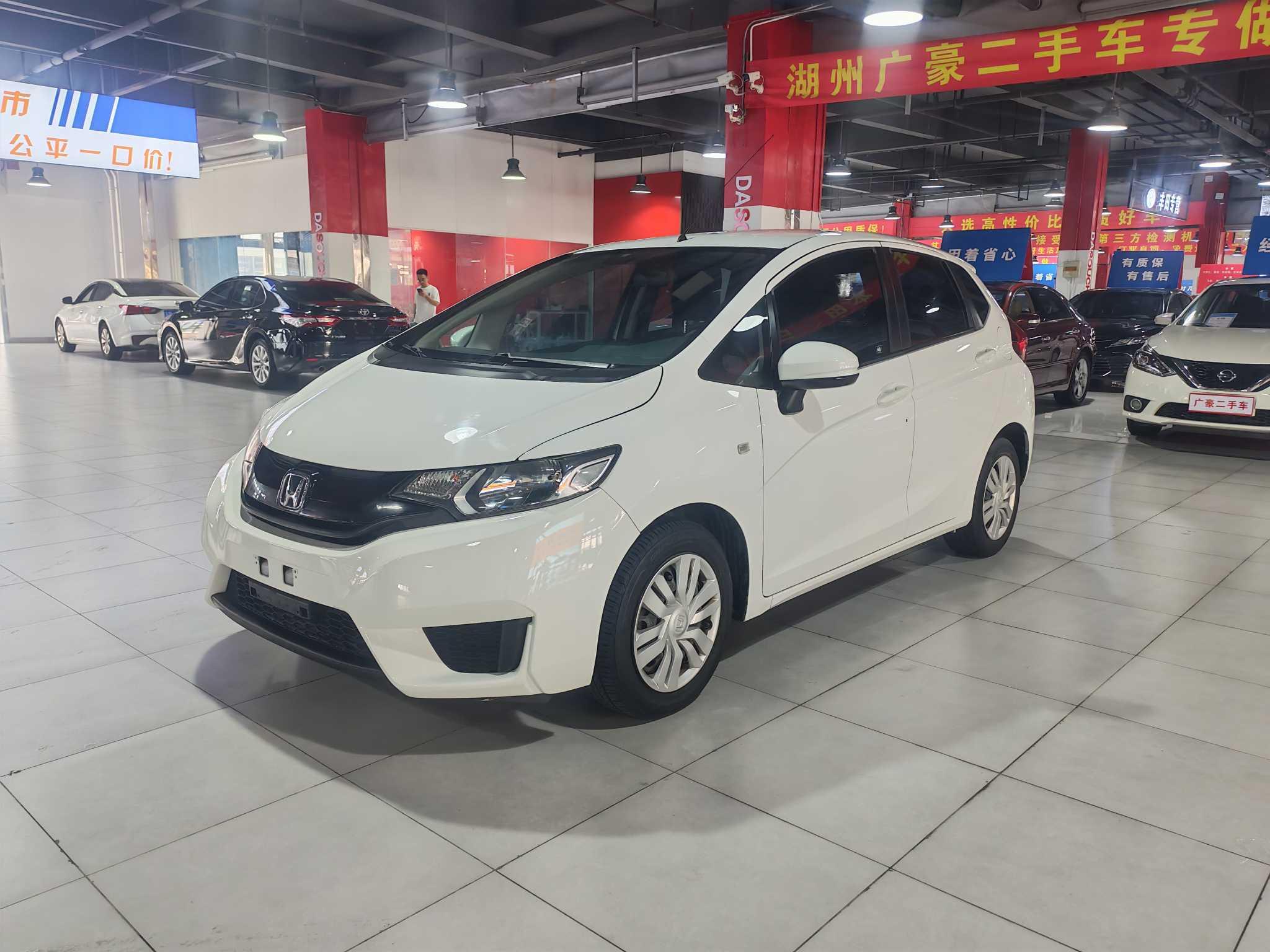 Honda Fit Shuttle 2015 thumb 8
