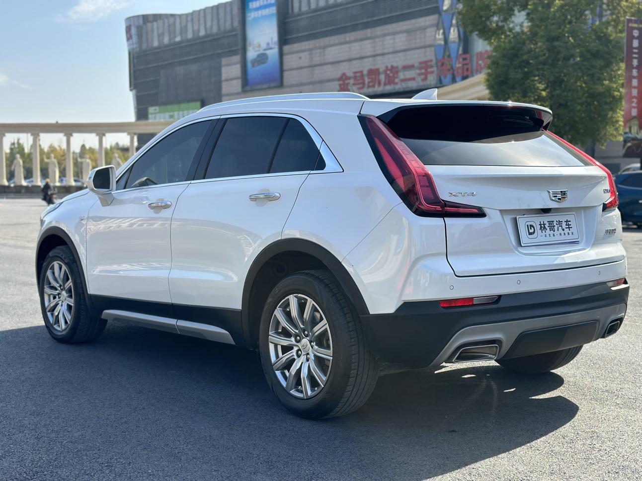 Cadillac XT4 2019 thumb 2