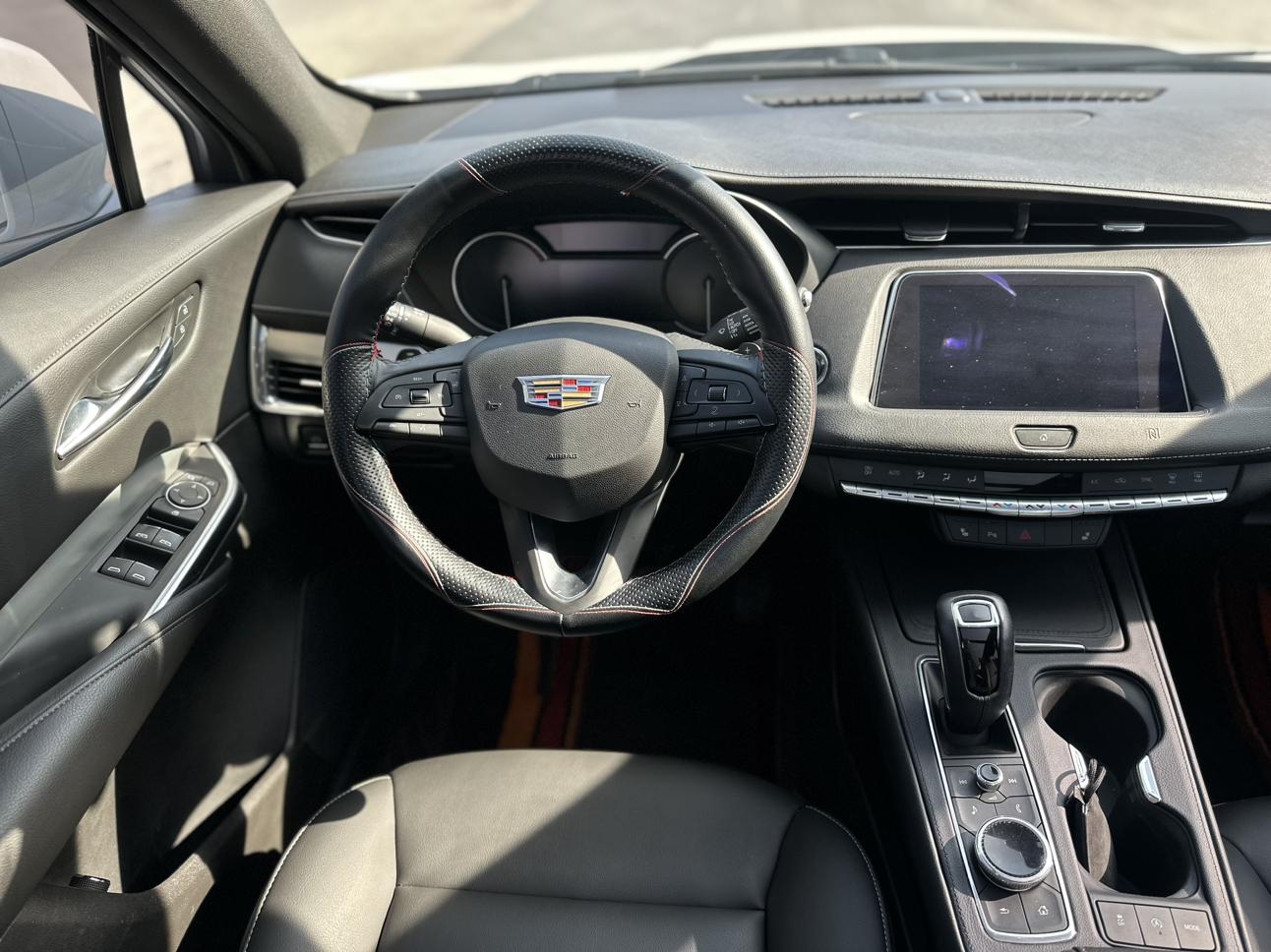 Cadillac XT4 2019 thumb 7