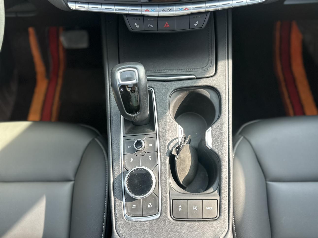 Cadillac XT4 2019 thumb 8