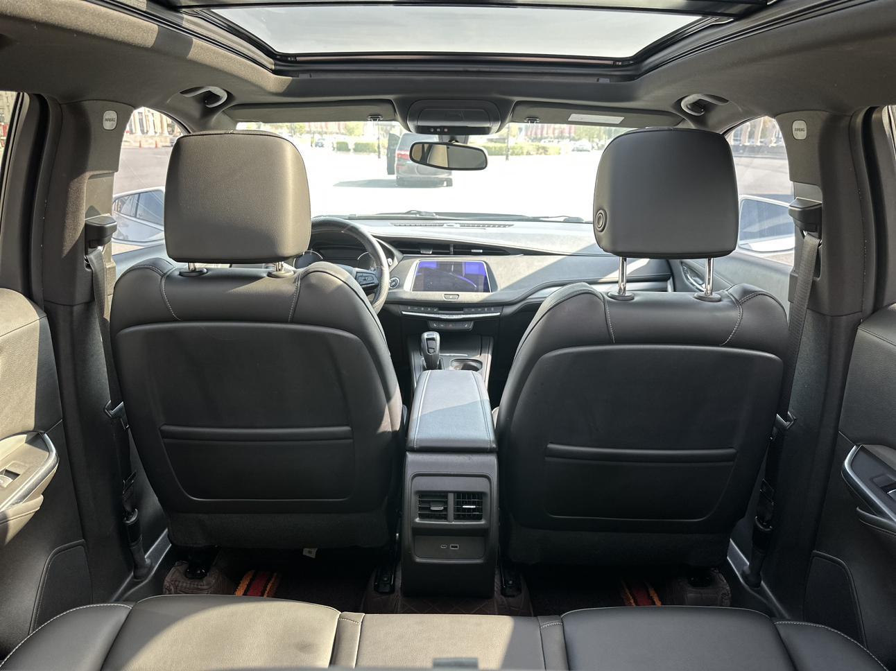 Cadillac XT4 2019 thumb 9