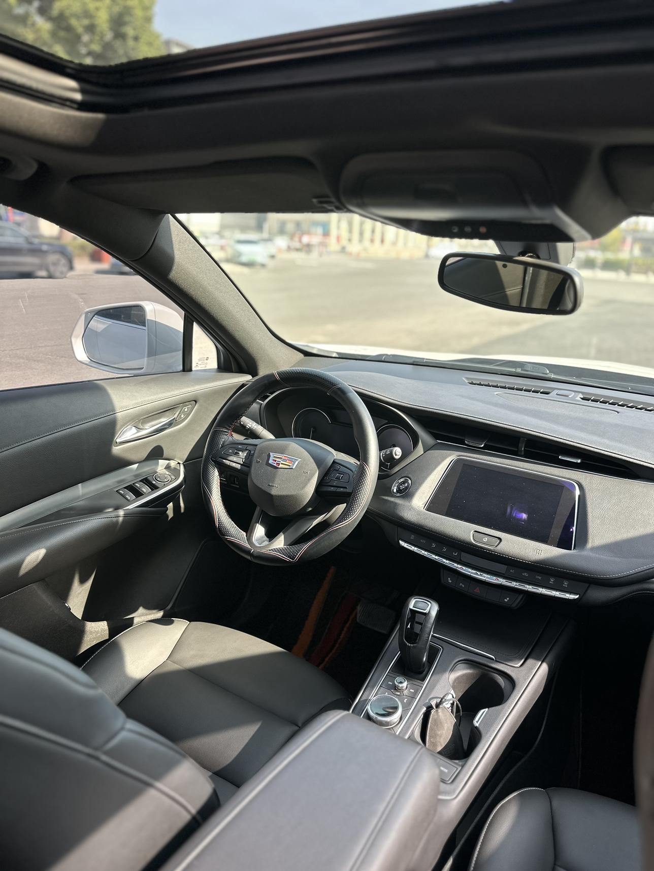Cadillac XT4 2019 thumb 10