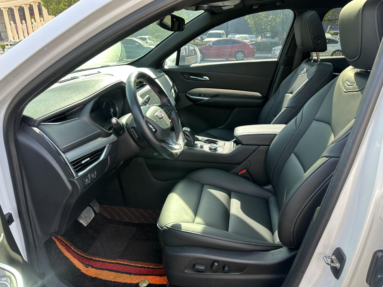 Cadillac XT4 2019 thumb 11