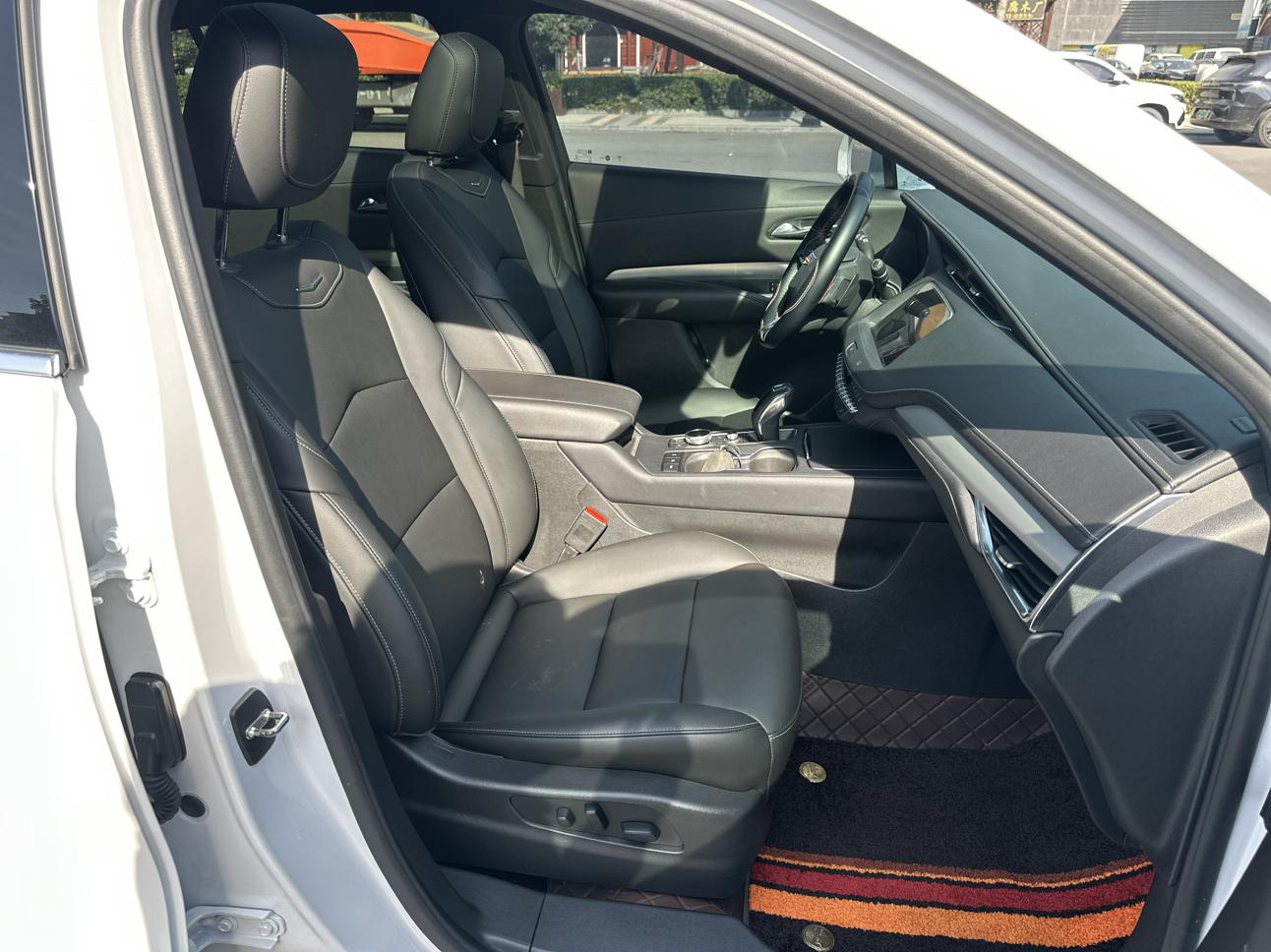 Cadillac XT4 2019 thumb 12