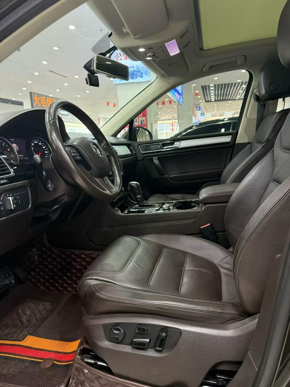 Volkswagen Touareg 2016 thumb 6