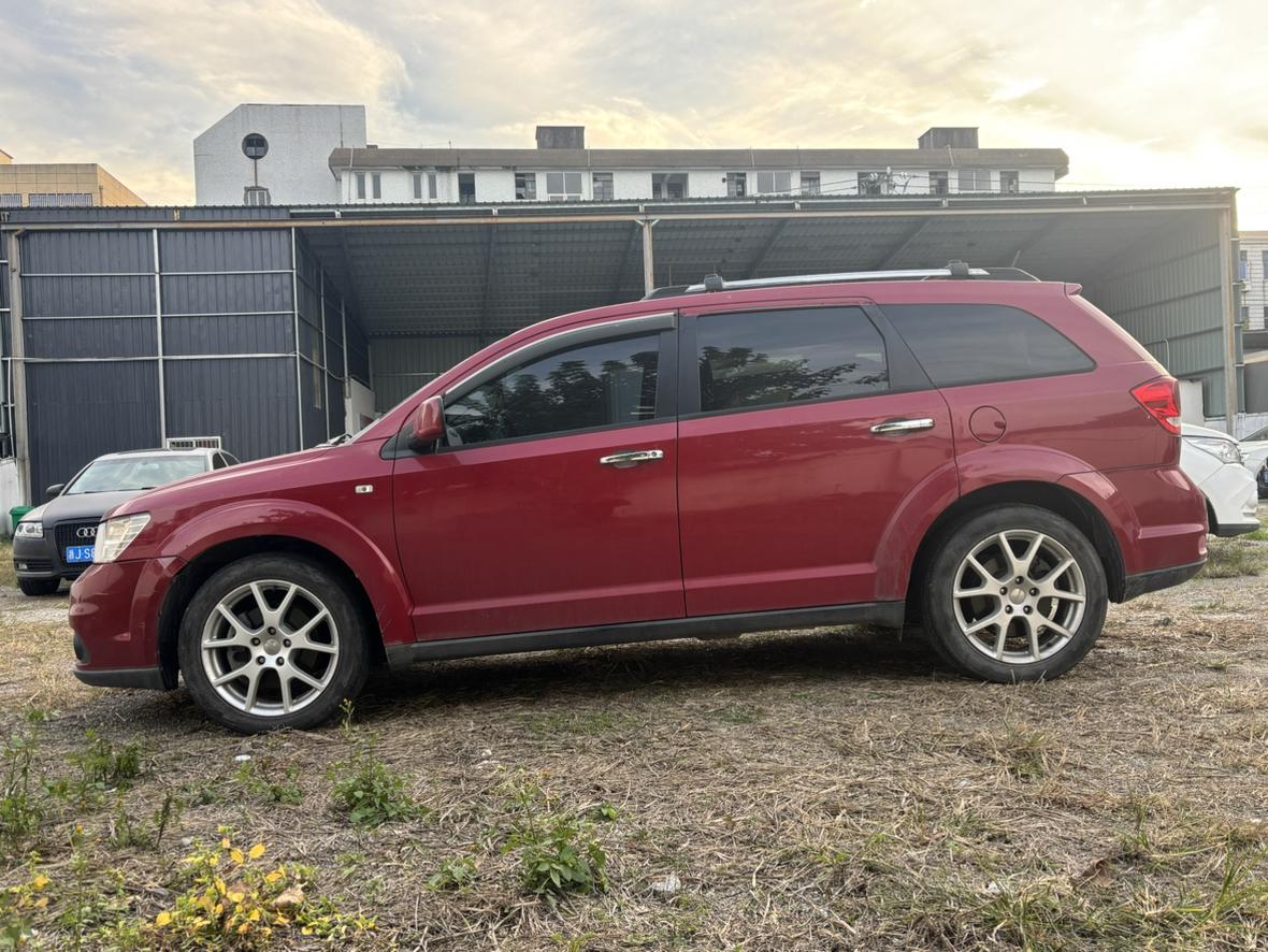 Dodge Caliber 2013 thumb 2