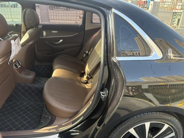 Mercedes-Benz E-Class 2022 thumb 6