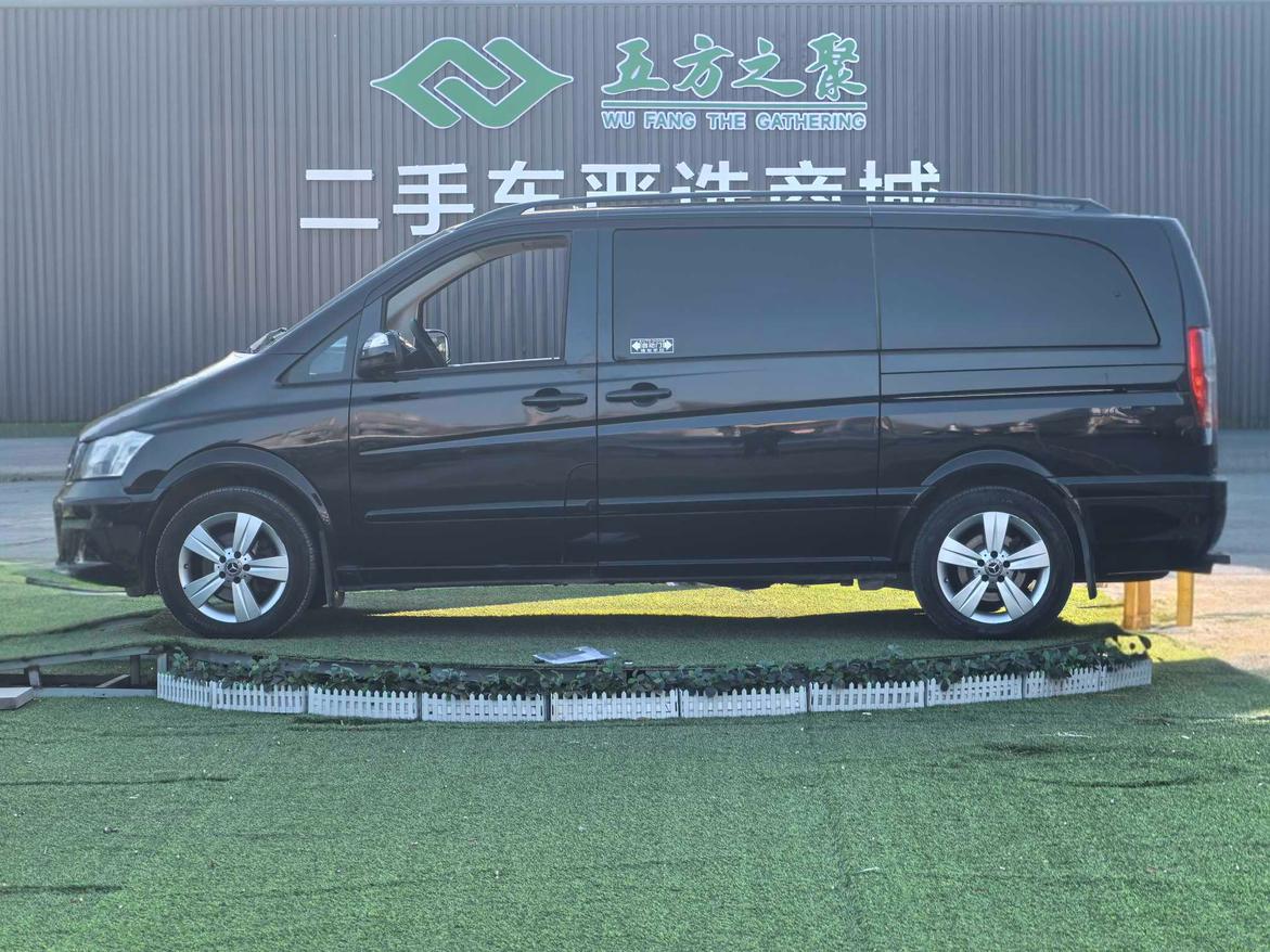 Mercedes-Benz V-Class 2013 thumb 2