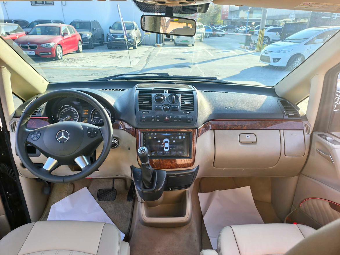 Mercedes-Benz V-Class 2013 thumb 8