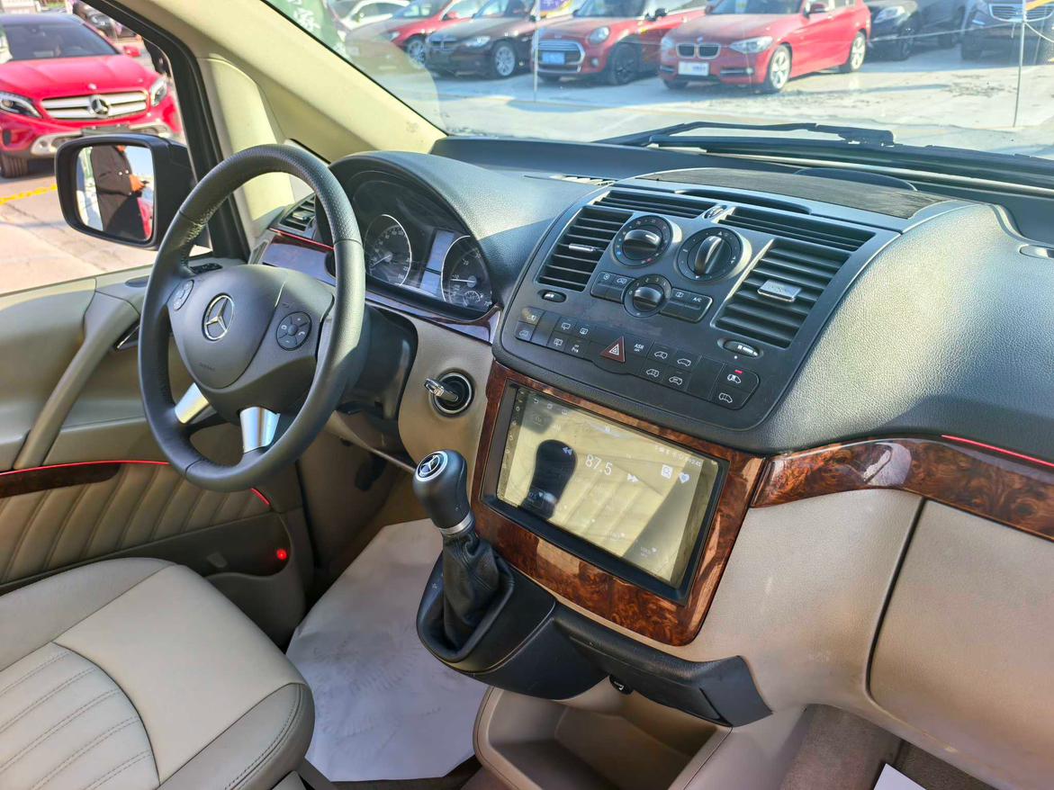 Mercedes-Benz V-Class 2013 thumb 10