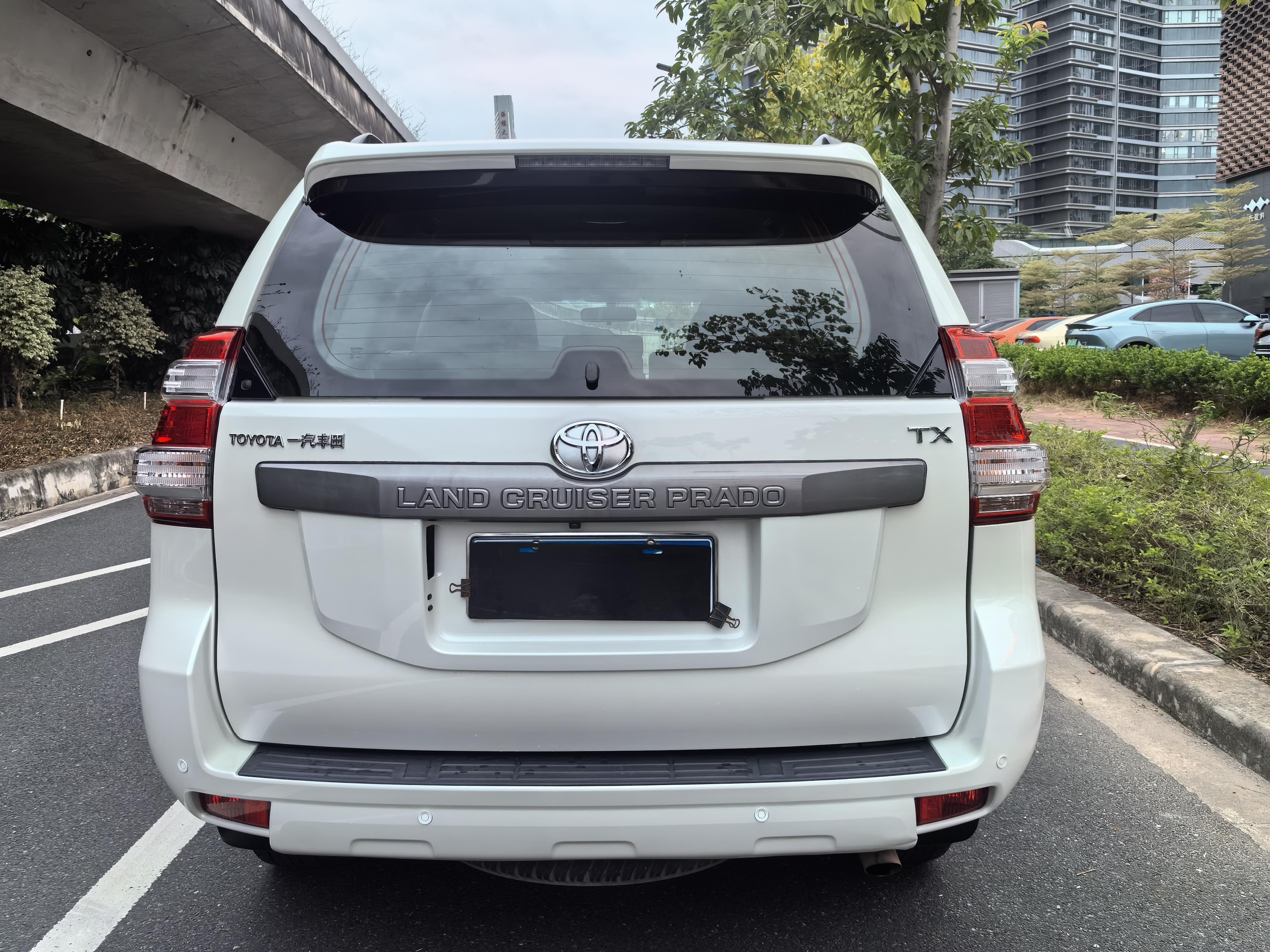 Toyota Land Cruiser Prado 2016 thumb 4