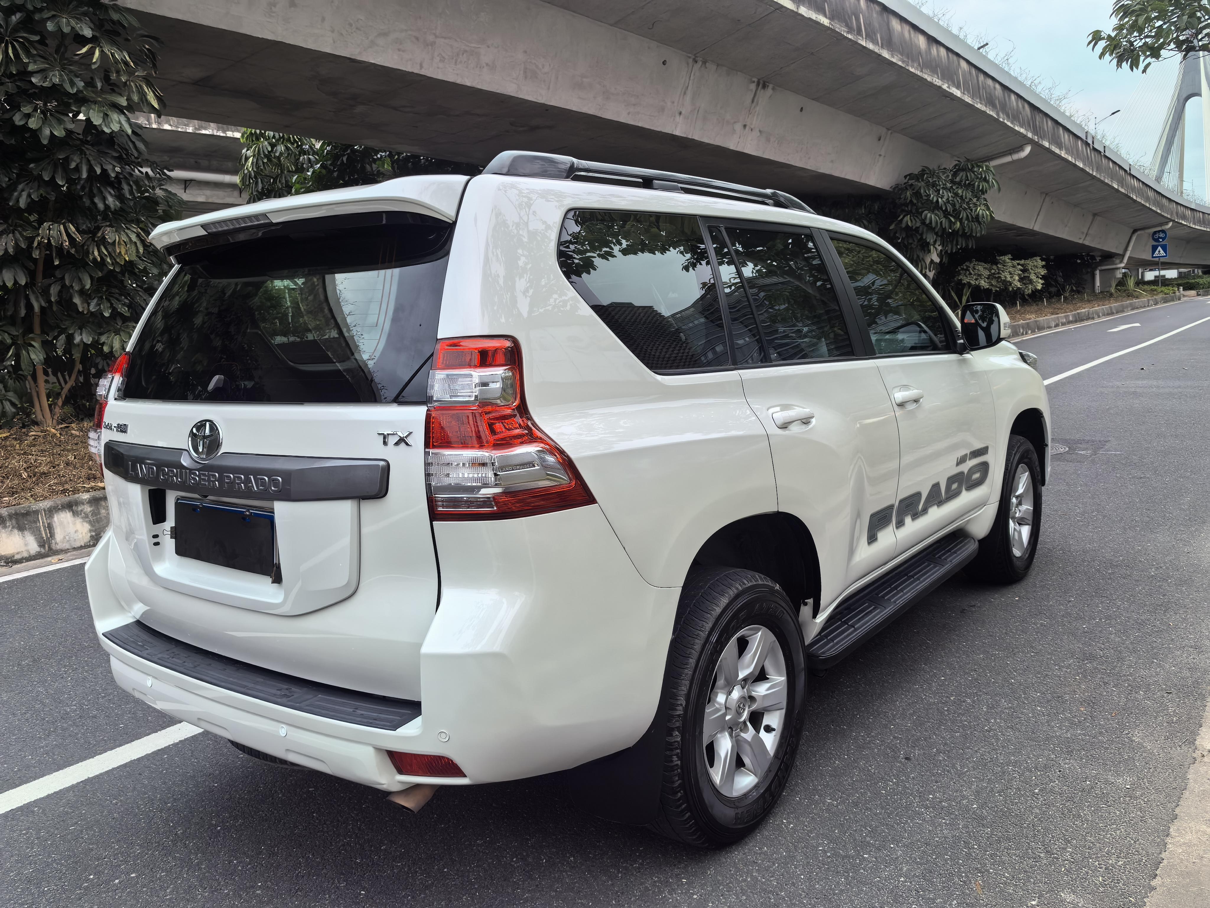 Toyota Land Cruiser Prado 2016 thumb 5