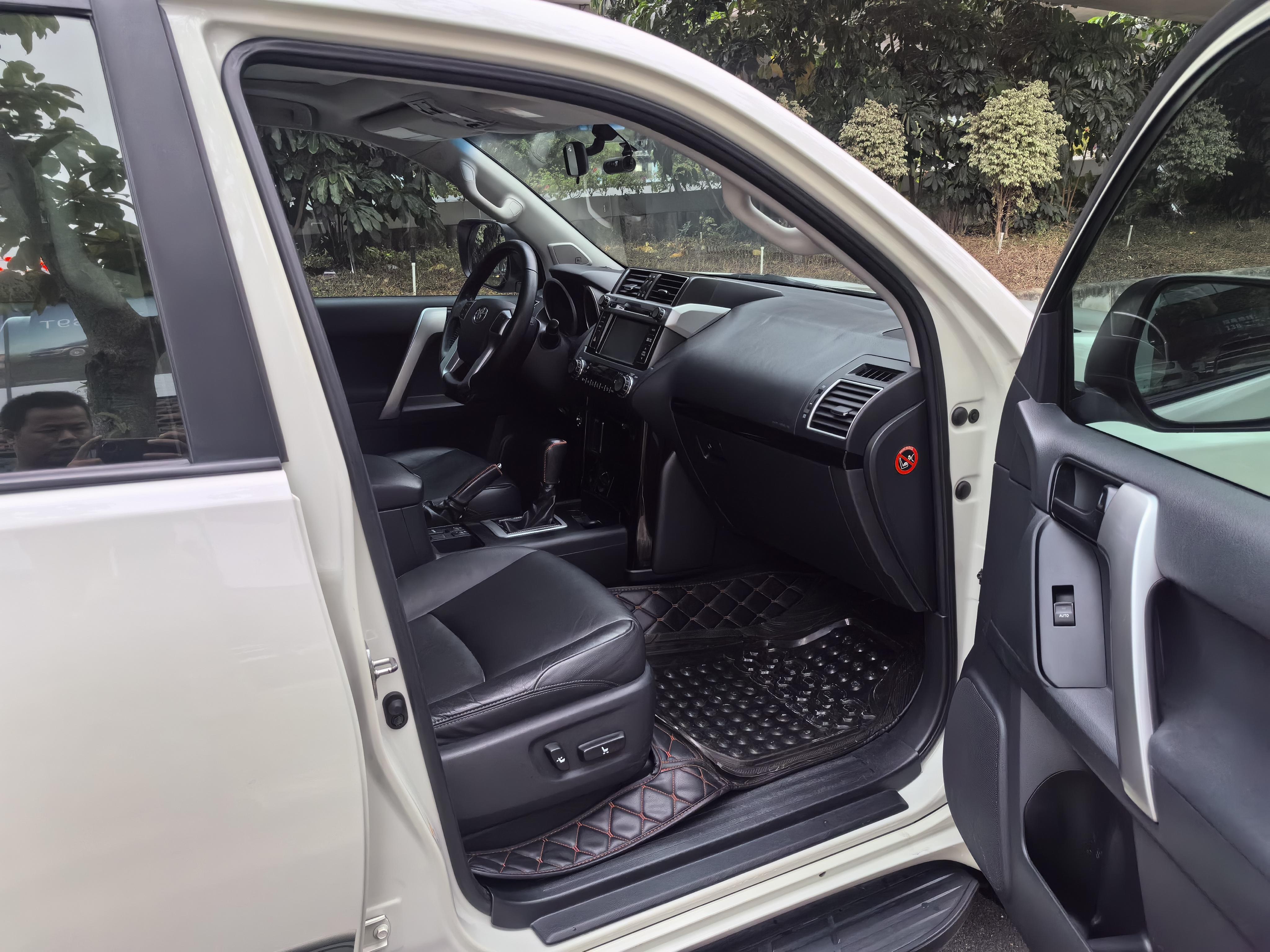Toyota Land Cruiser Prado 2016 thumb 7