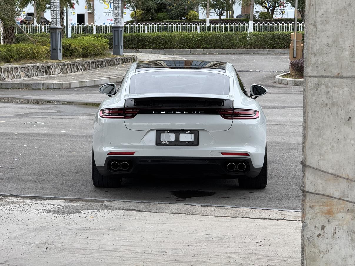 Porsche Panamera 2018 thumb 3