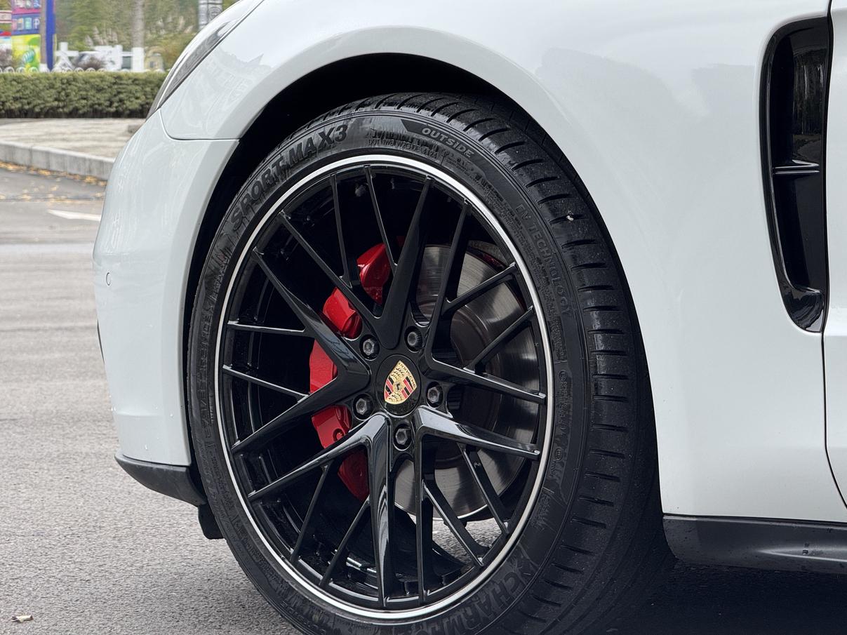 Porsche Panamera 2018 thumb 6
