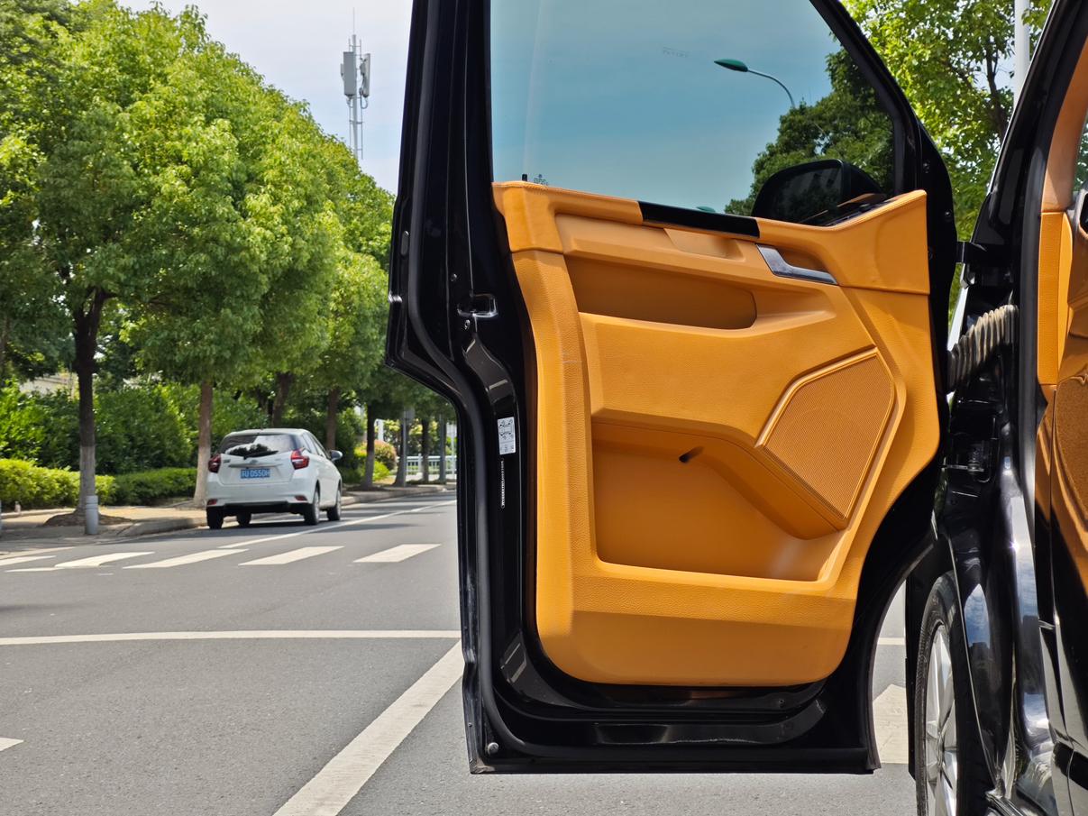 Volkswagen Caravelle 2019 thumb 9